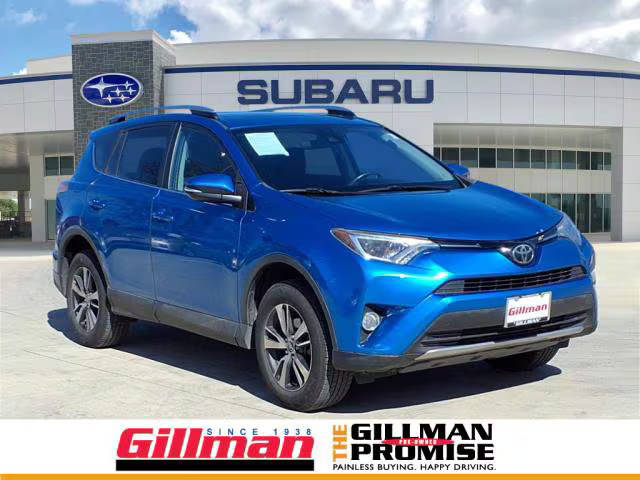 2017 Toyota RAV4 XLE FWD photo