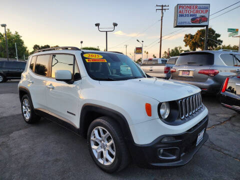 2016 Jeep Renegade Latitude FWD photo