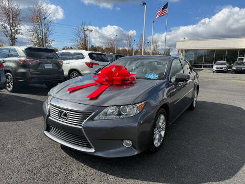 2015 Lexus ES  FWD photo