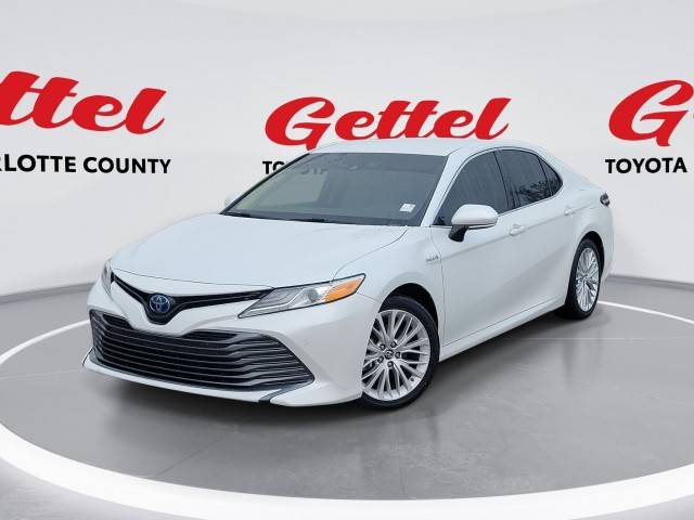 2018 Toyota Camry Hybrid XLE FWD photo