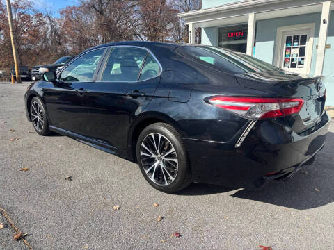 2018 Toyota Camry SE FWD photo