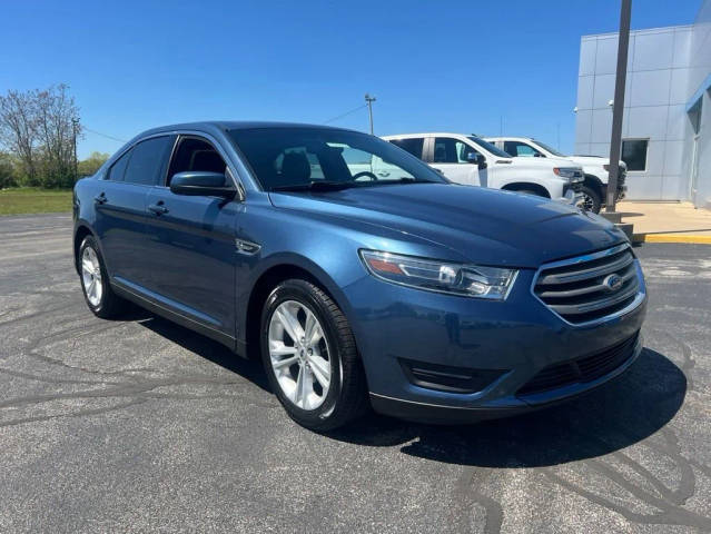 2018 Ford Taurus SEL FWD photo