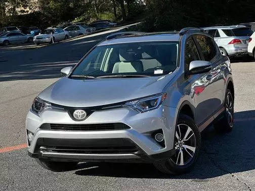 2018 Toyota RAV4 XLE FWD photo