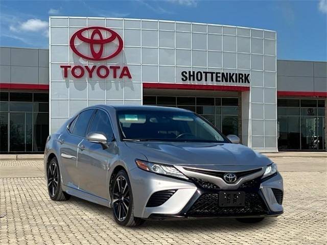 2018 Toyota Camry XSE V6 FWD photo