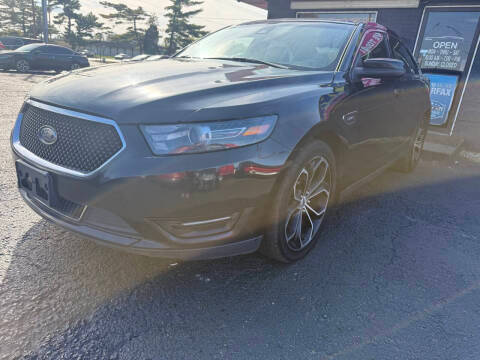 2018 Ford Taurus SHO AWD photo