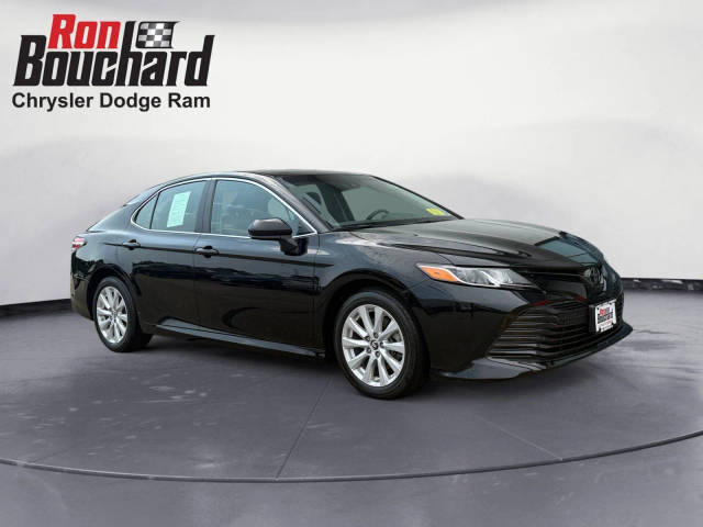 2018 Toyota Camry LE FWD photo