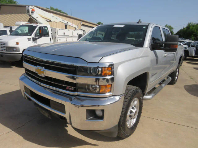 2018 Chevrolet Silverado 2500HD LT 4WD photo