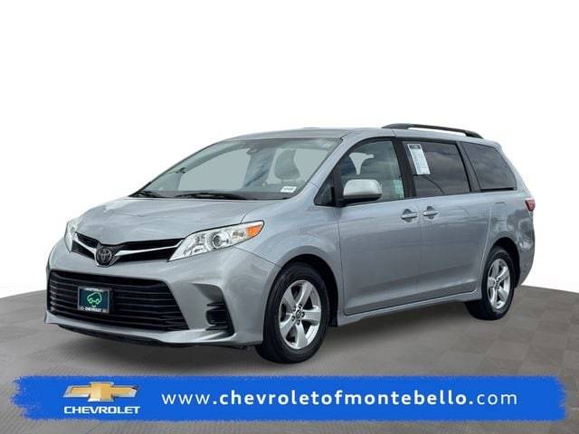 2018 Toyota Sienna LE FWD photo