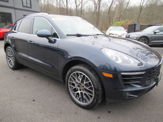 2018 Porsche Macan S AWD photo