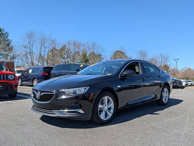 2018 Buick Regal Sportback Preferred FWD photo