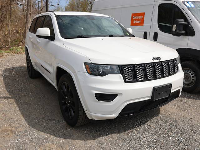 2018 Jeep Grand Cherokee Altitude 4WD photo