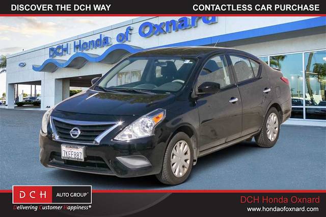 2015 Nissan Versa SV FWD photo