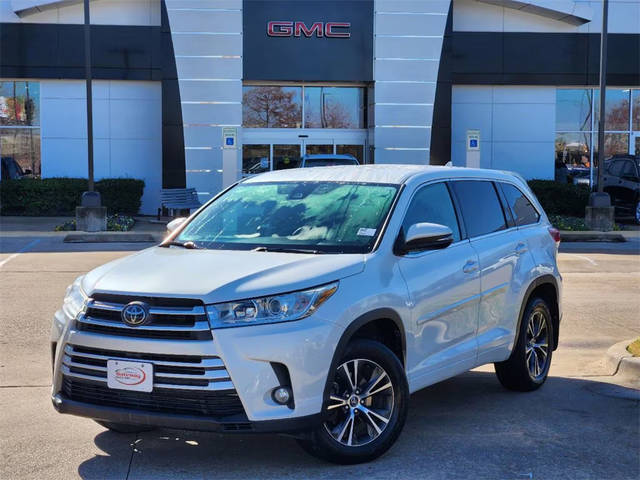 2018 Toyota Highlander LE Plus AWD photo