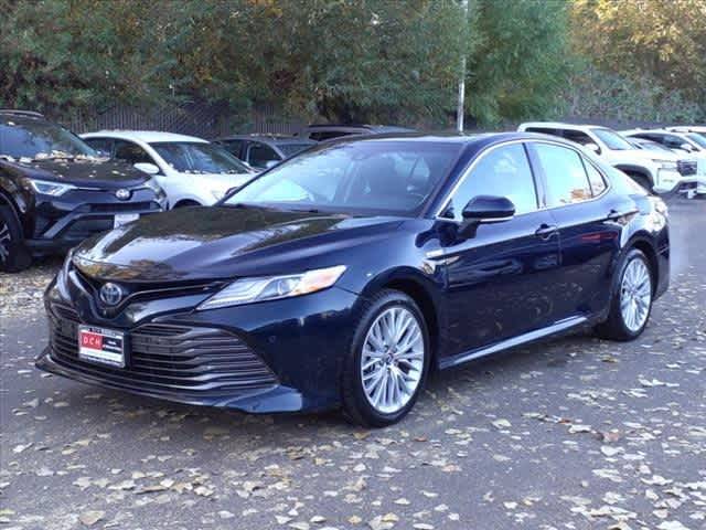 2018 Toyota Camry Hybrid XLE FWD photo