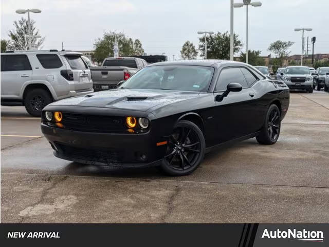 2018 Dodge Challenger R/T RWD photo