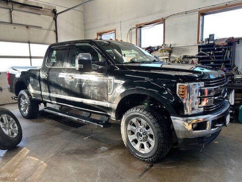 2018 Ford F-350 Super Duty LARIAT 4WD photo