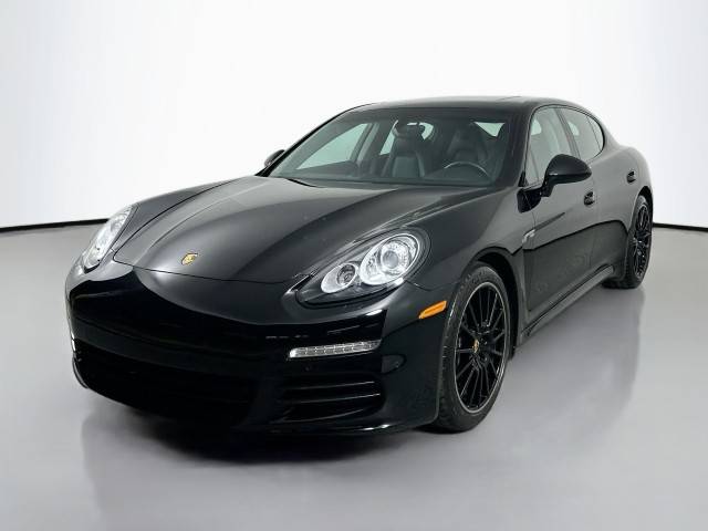 2016 Porsche Panamera Edition RWD photo