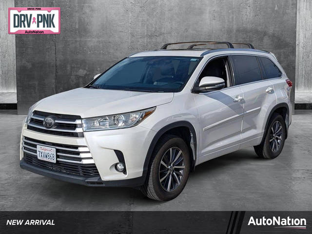 2017 Toyota Highlander XLE AWD photo