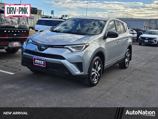 2018 Toyota RAV4 LE AWD photo