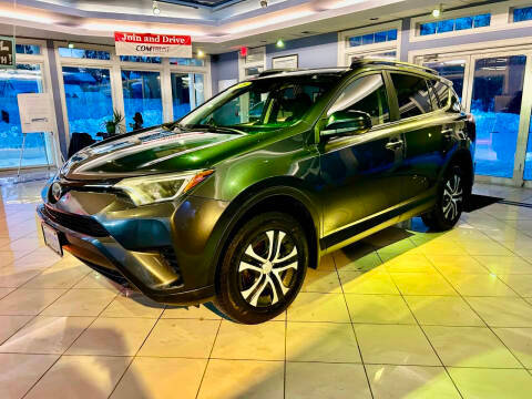 2018 Toyota RAV4 LE AWD photo