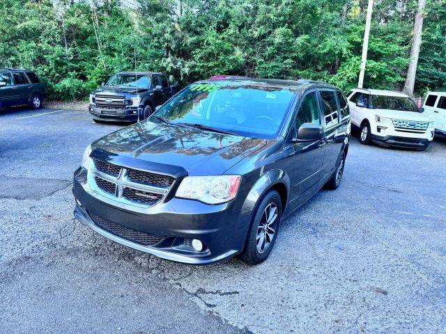 2017 Dodge Grand Caravan SXT FWD photo
