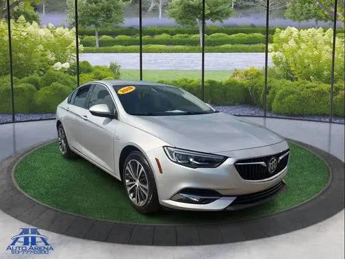 2018 Buick Regal Sportback Preferred II FWD photo