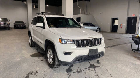 2018 Jeep Grand Cherokee Laredo 4WD photo