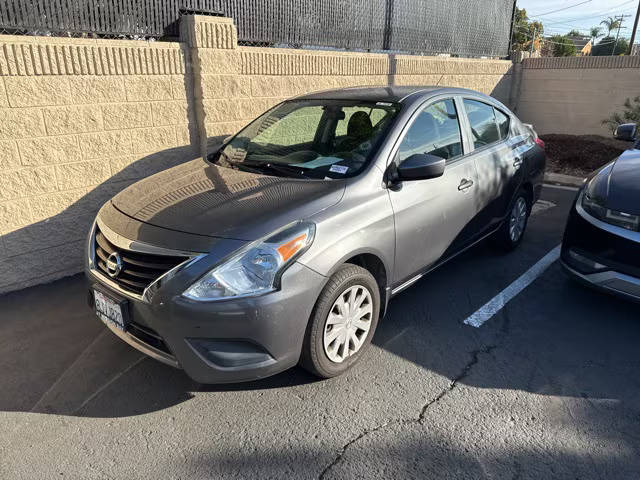 2018 Nissan Versa S Plus FWD photo