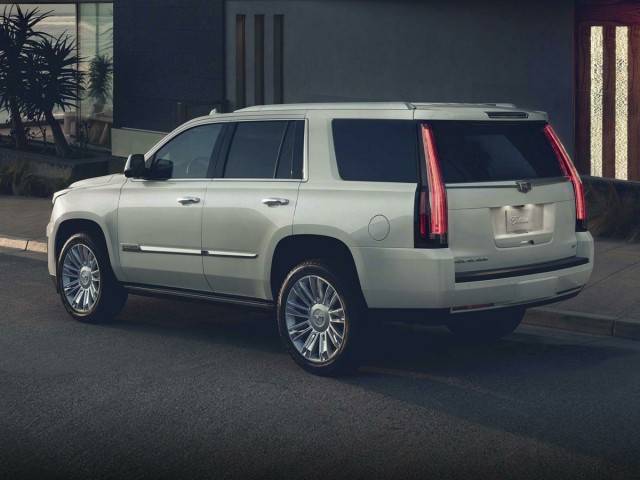 2018 Cadillac Escalade Luxury 4WD photo