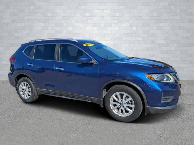 2018 Nissan Rogue SV FWD photo
