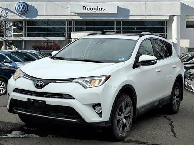 2018 Toyota RAV4 XLE AWD photo