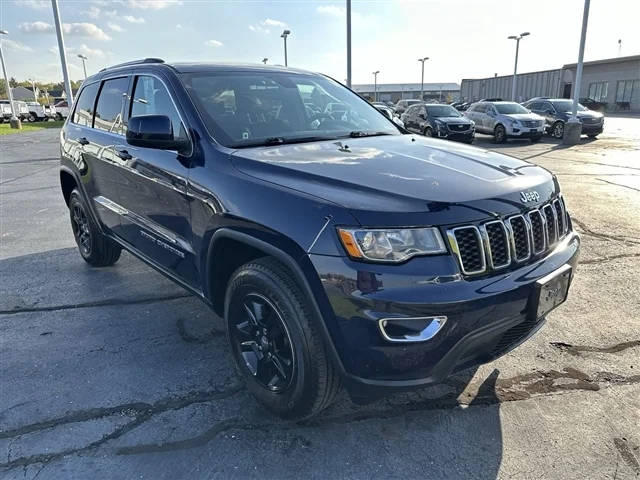 2017 Jeep Grand Cherokee Laredo 4WD photo