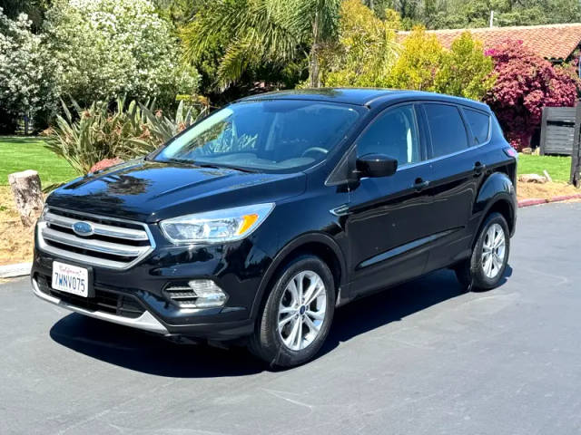 2017 Ford Escape SE FWD photo