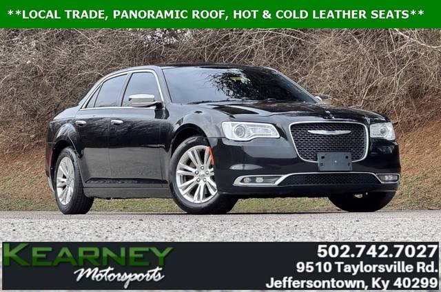 2017 Chrysler 300 300C RWD photo