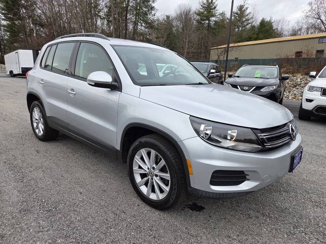 2018 Volkswagen Tiguan  AWD photo