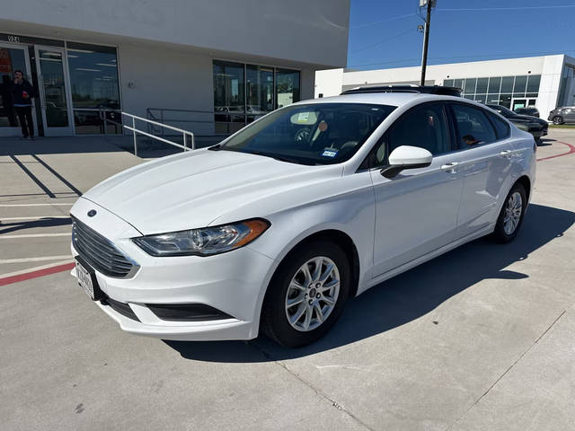 2018 Ford Fusion S FWD photo