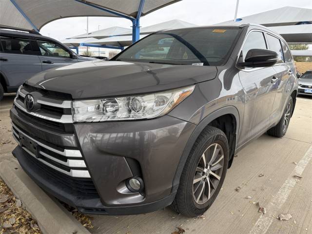 2018 Toyota Highlander XLE AWD photo
