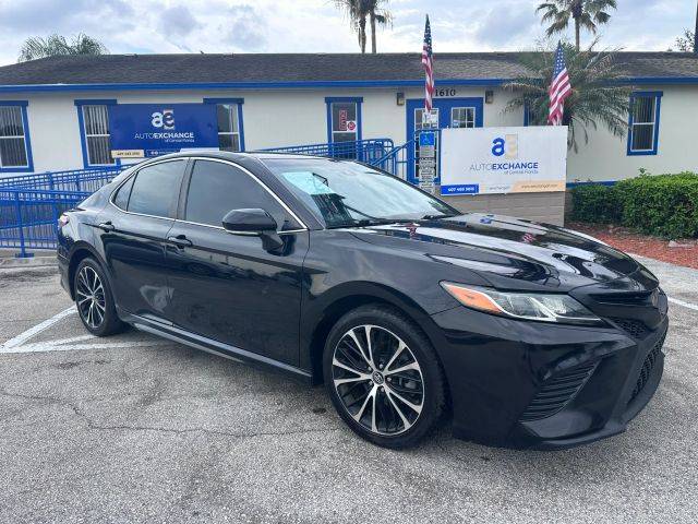 2018 Toyota Camry SE FWD photo