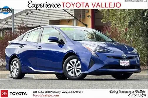 2018 Toyota Prius Three FWD photo