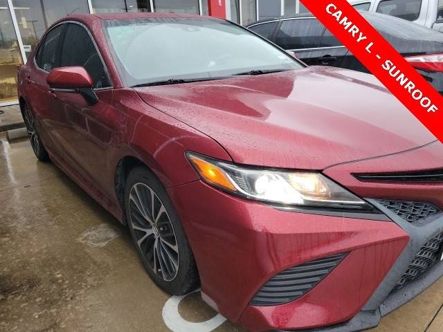 2018 Toyota Camry SE FWD photo