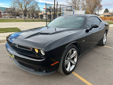 2017 Dodge Challenger R/T RWD photo