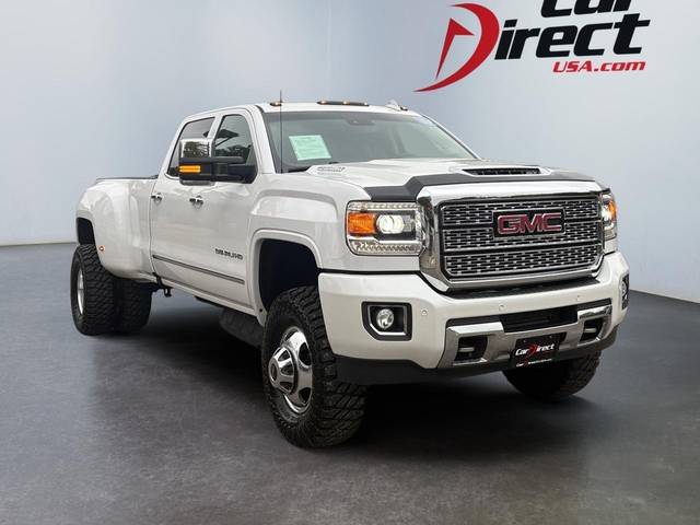 2018 GMC Sierra 3500HD Denali 4WD photo