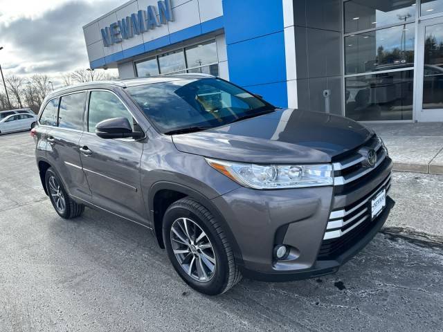 2018 Toyota Highlander XLE AWD photo