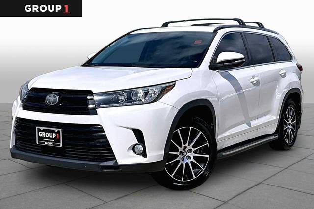 2018 Toyota Highlander SE FWD photo