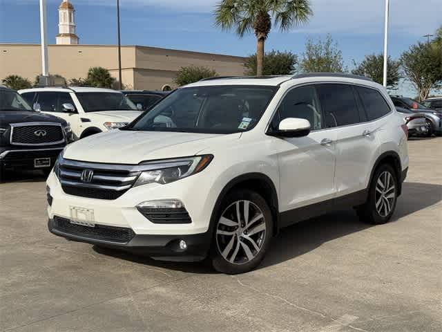 2018 Honda Pilot Touring FWD photo