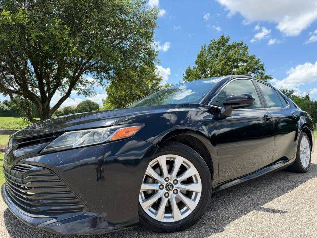 2018 Toyota Camry LE FWD photo