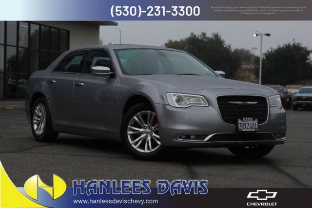 2016 Chrysler 300 300C RWD photo