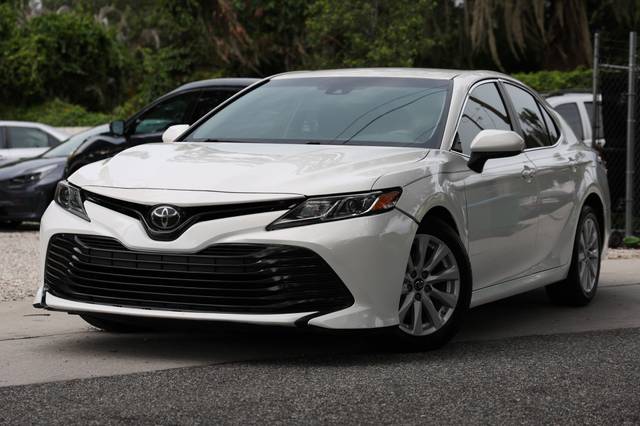 2018 Toyota Camry LE FWD photo