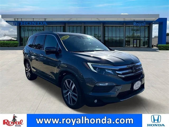 2018 Honda Pilot Touring FWD photo