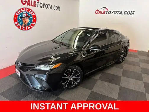 2018 Toyota Camry Hybrid SE FWD photo